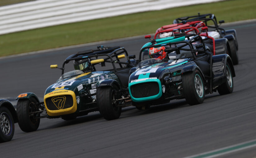Caterham contingent battle it out around Cadwell Park